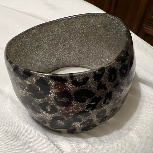 Jewelry - Black And Silver Leopard Print Bracelet